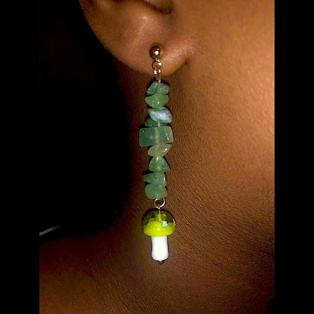 NWT Aventurine Magical Mushroom Green Natural Stone Crystal Earrings Boutique